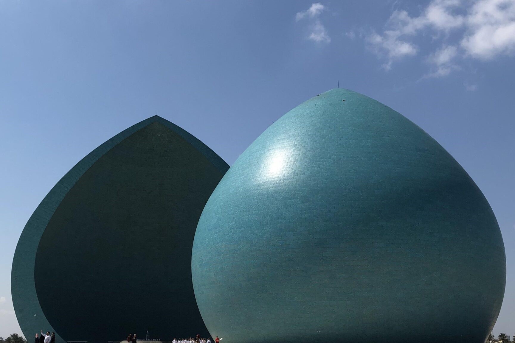 Iraq Tours: Explore the Cradle of Civilization martyr monument 8 scaled 2